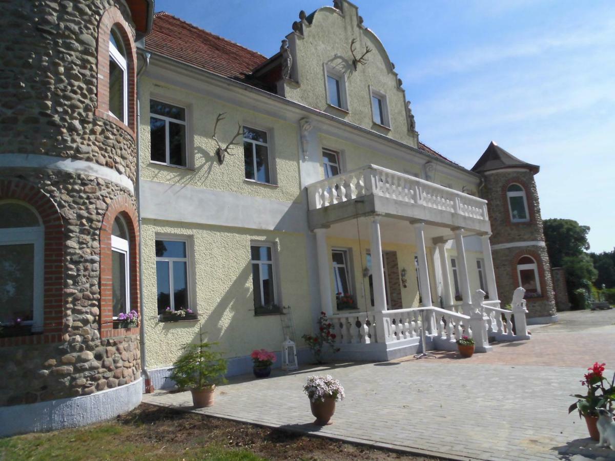 Hotel Gutshaus Darsikow Exteriér fotografie